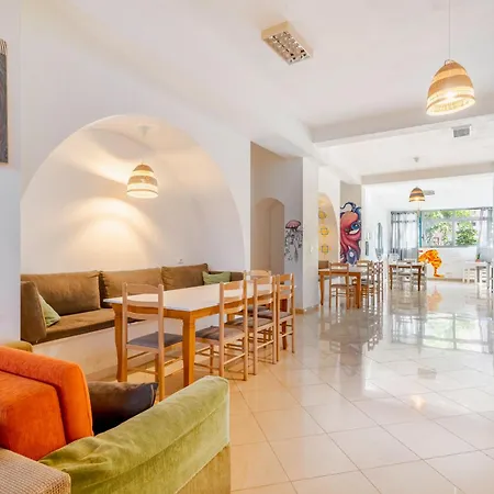 Hasta La Vista Hostel Sarandë