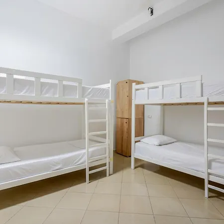 Hasta La Vista Hostel