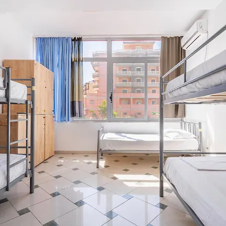 Hasta La Vista Hostel Sarandë