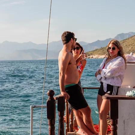 Hasta La Vista Hostel