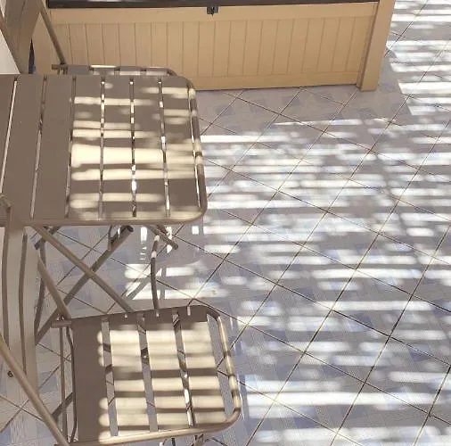 Hasta La Vista אכסניה *