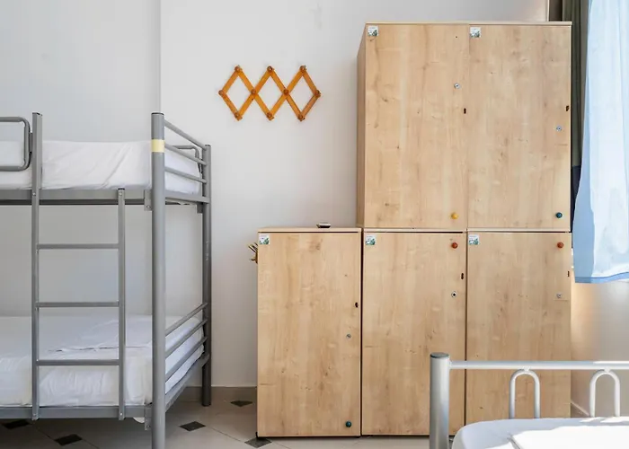 Hasta La Vista Hostel *