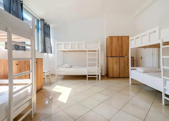 Hasta La Vista Saranda