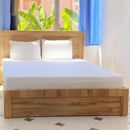 Hasta La Vista Saranda