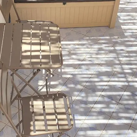 Hasta La Vista Hostel *