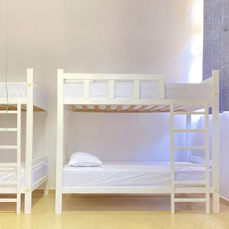 Hostel Hasta La Vista Saranda