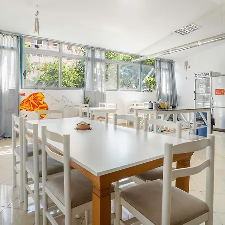 Hasta La Vista Hostel Sarande