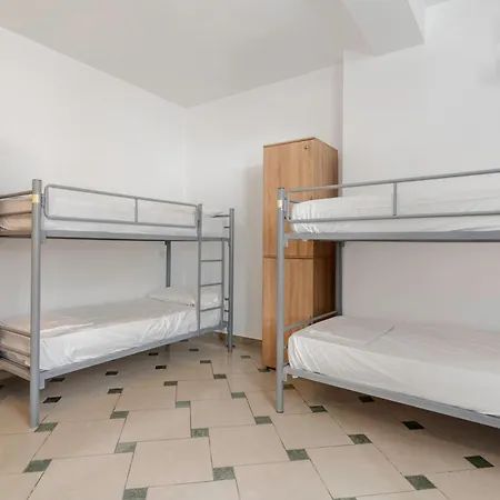 Hasta La Vista Hostel