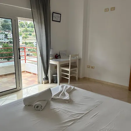 Hasta La Vista Hostel