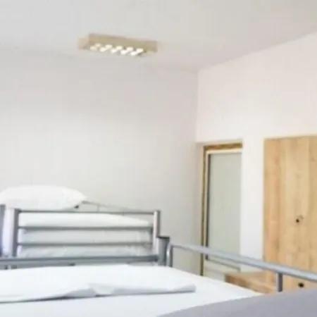 Hasta La Vista Saranda