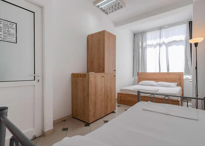 Hostel Hasta La Vista Sarandë
