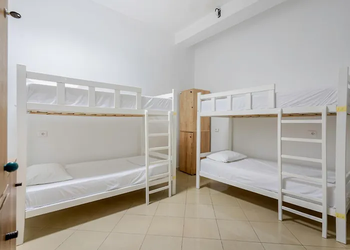 Hasta La Vista Hostel